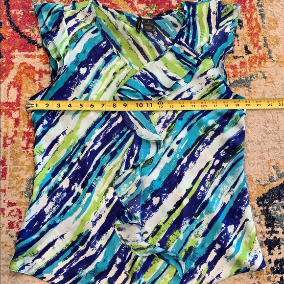 New Directions Flowy Blouse - Picture 7 of 9